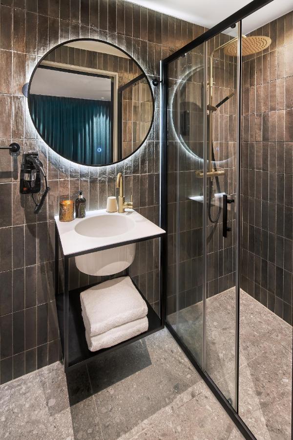 Boutique Hotel First City กรุงเฮก ภายนอก รูปภาพ